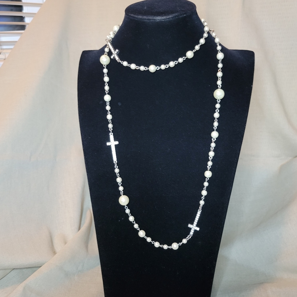 Mixed sized Pearls w/rhinestone crucifixes w/Silver Links on No clasp Chain